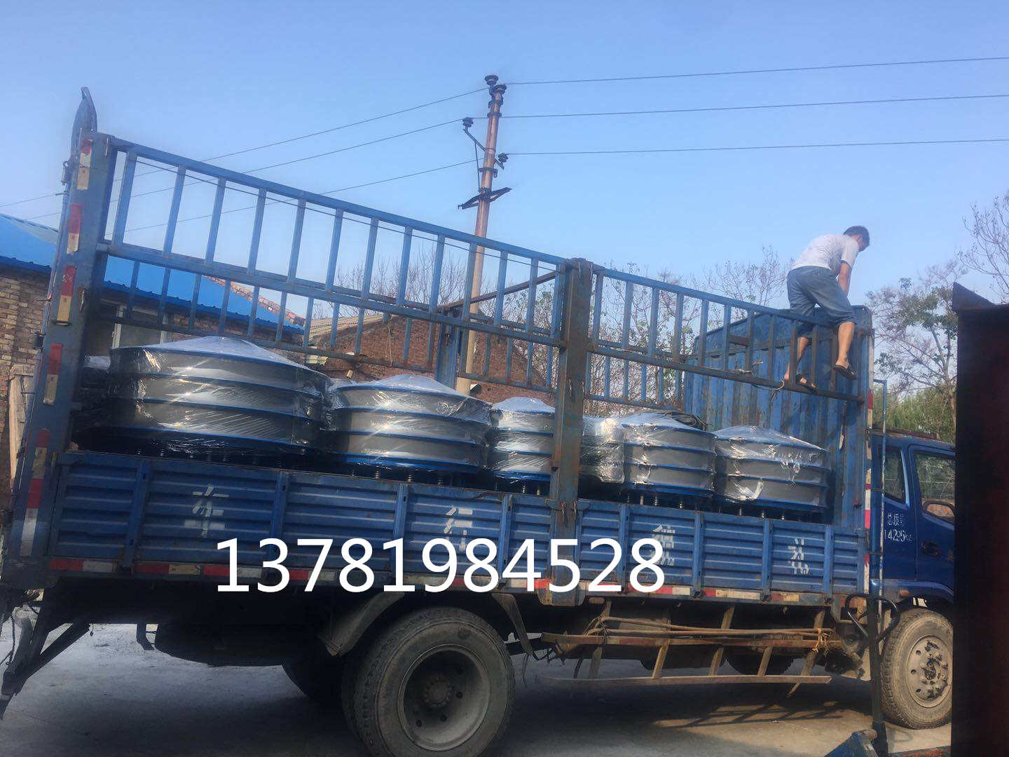 振動(dòng)篩-礦石粉專用旋振篩生產(chǎn)廠家直銷價(jià)格優(yōu)惠