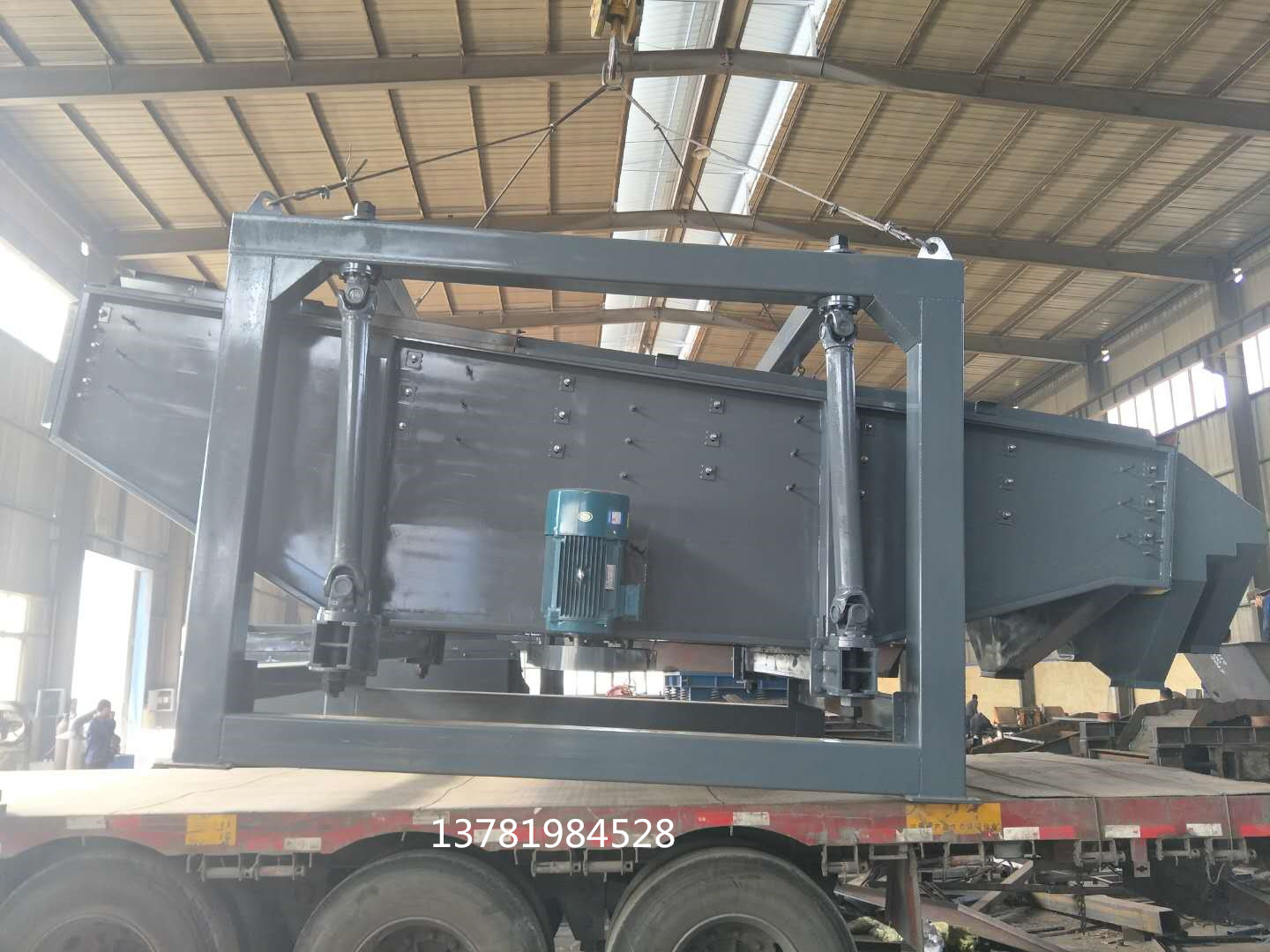 與而動(dòng)側(cè)石英砂平面回轉(zhuǎn)篩廠家尾邊調(diào)受