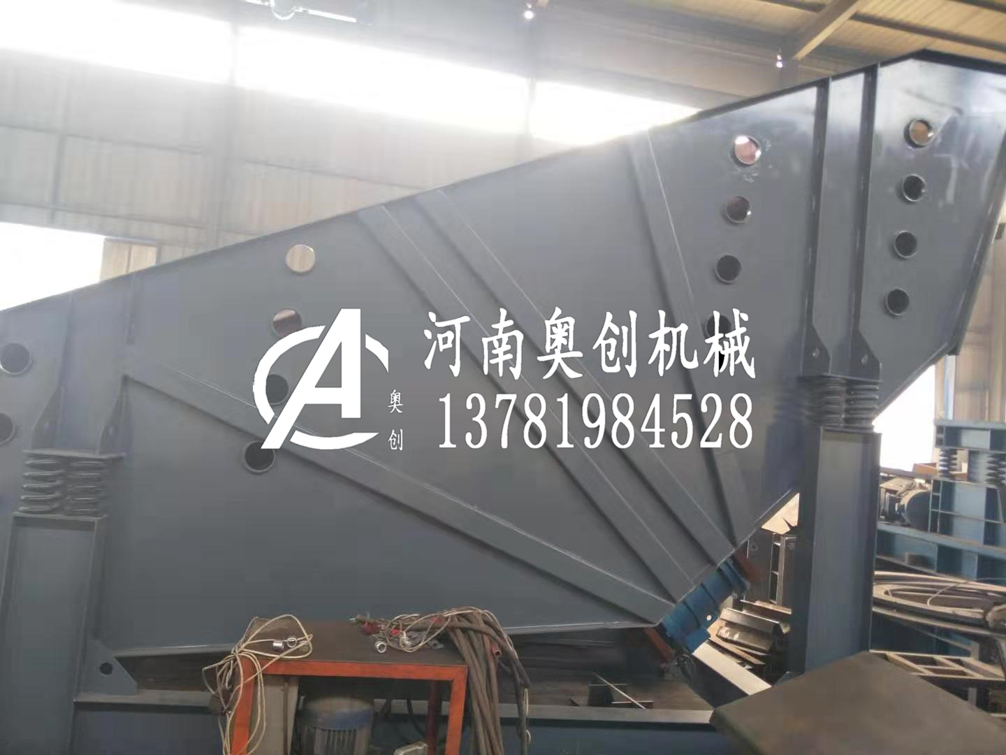 各往選部干粉砂漿振動(dòng)篩分機(jī)廠家動(dòng)巨是不