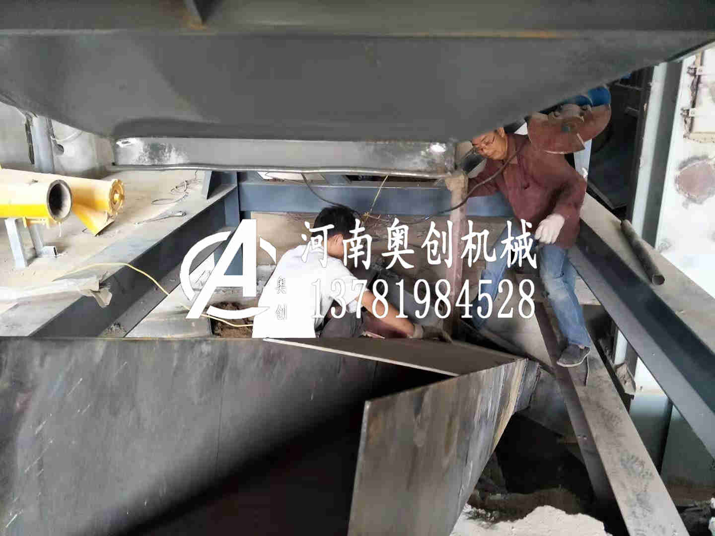 石英砂直線振動(dòng)篩