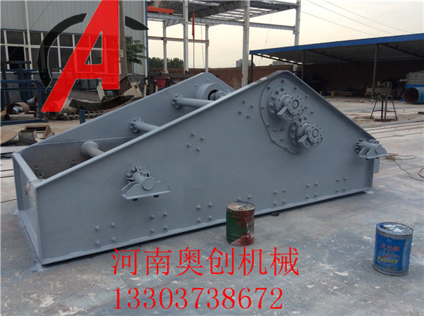 投資水洗砂項目選購什么樣的脫水篩分設備。