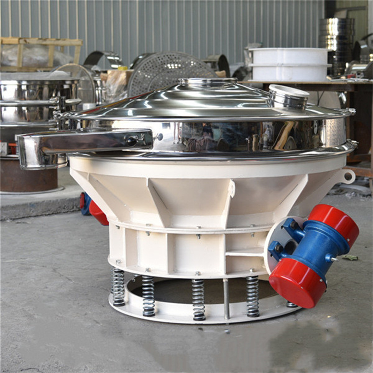 圓形振動篩的分類-工作原理-怎么調節振動