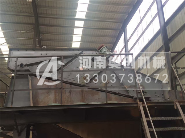 礦山振動篩-稀土礦篩分機-稀土選礦篩生產廠家