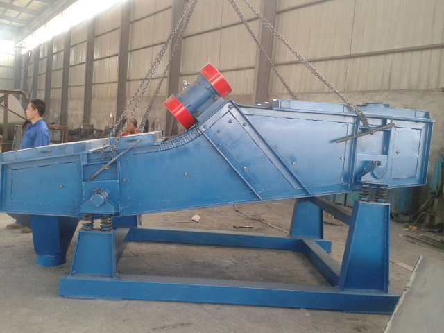 石膏線直線篩的篩分效果和什么有關系？