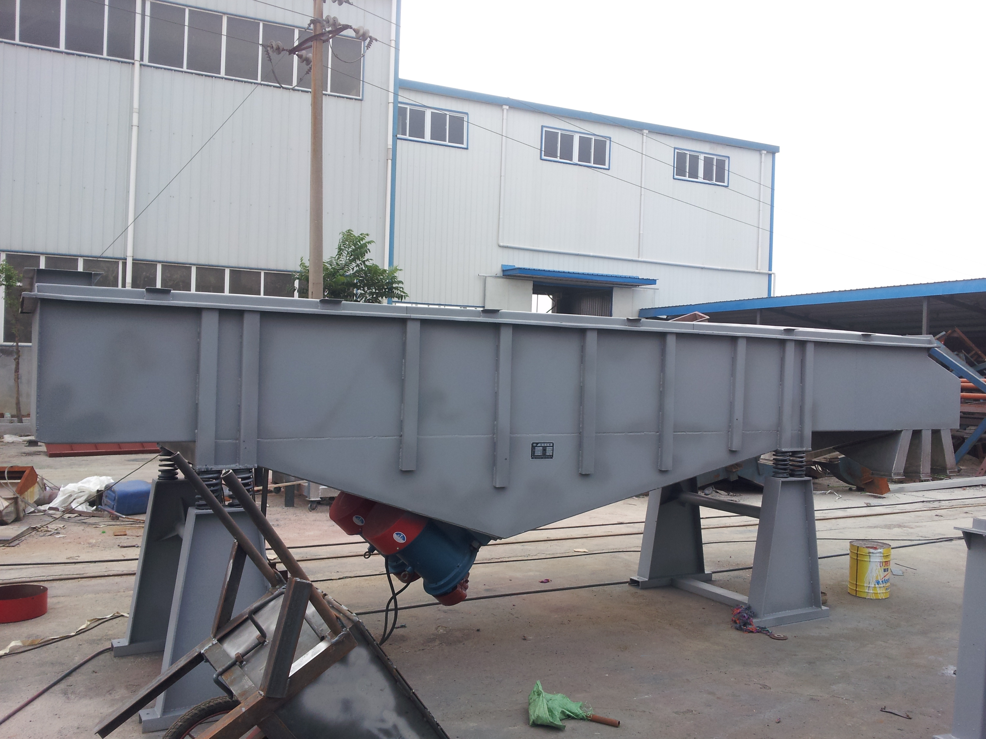 直線振動篩在炭黑素的應用性能優勢