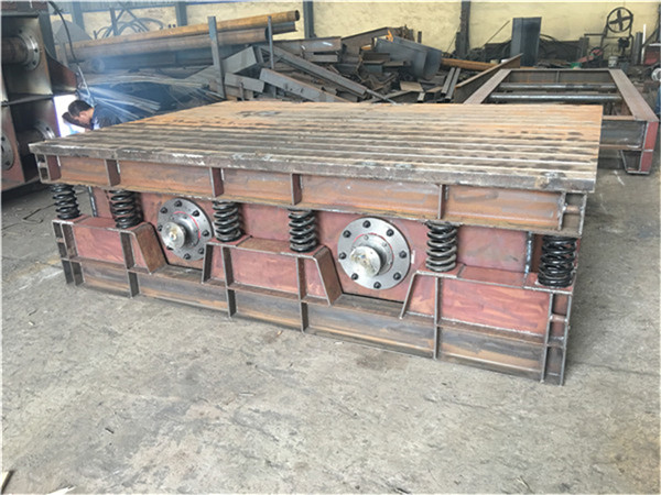 激振器式振動(dòng)落砂機(jī)的特點(diǎn)及技術(shù)參數(shù)