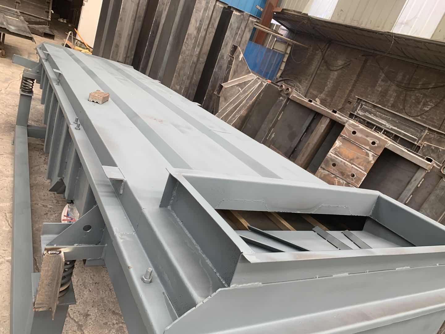 木粉直線振動篩