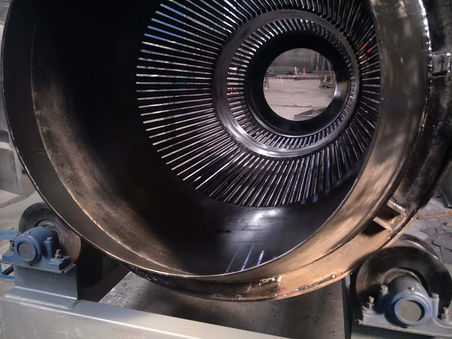 滾筒篩設備的技術參數圖紙-無軸滾筒篩設計