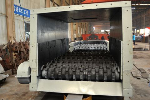 波輥篩,波動輥軸篩,波動輥式給料機都是同一設備