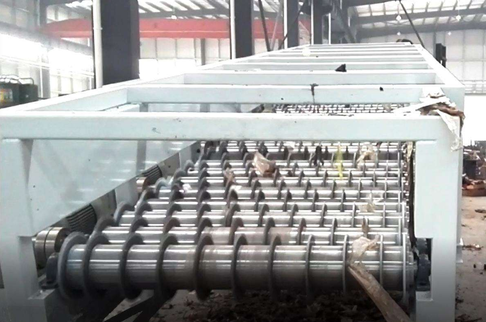 蝶形建筑垃圾分揀篩是滾軸形式的篩選機(jī)