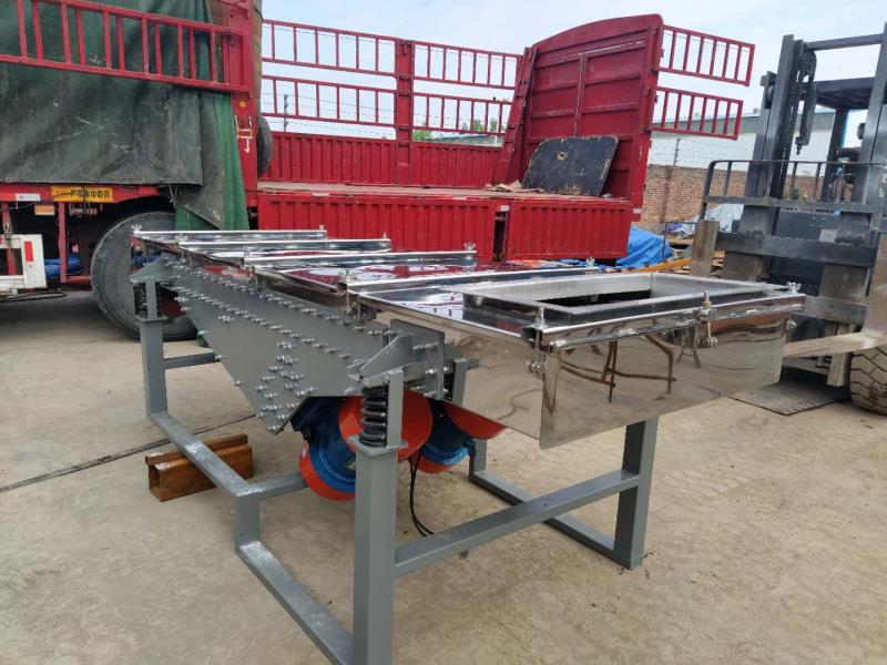 橡膠顆粒直線振動篩應用分析介紹