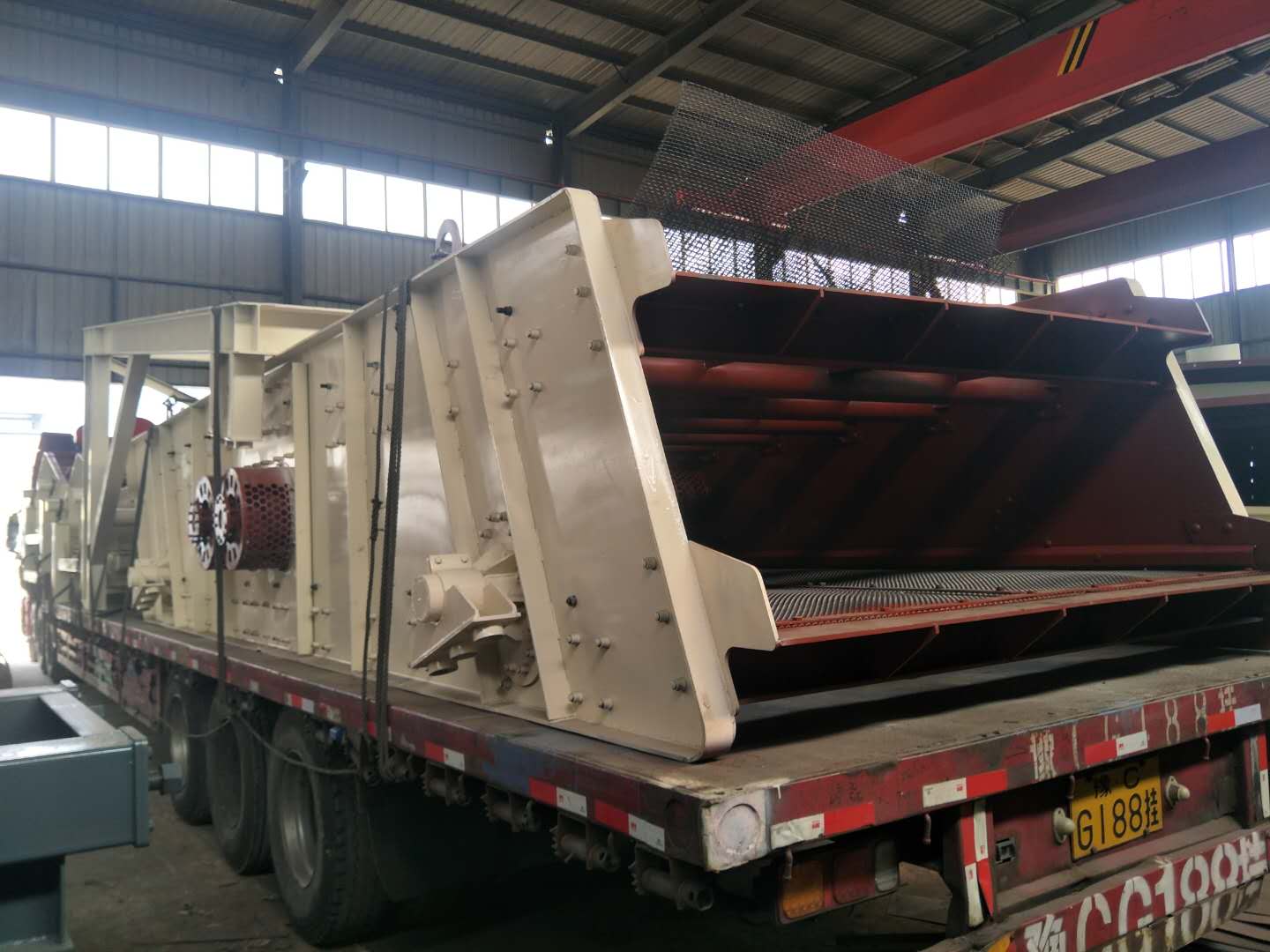 石場多層砂石圓振動篩篩分石料規(guī)格多樣