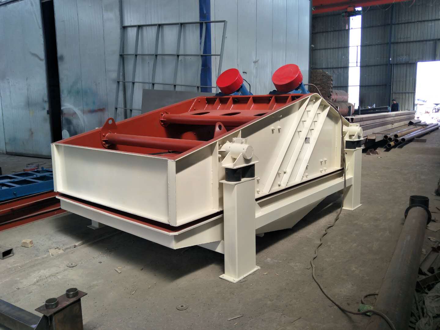 礦用直線脫水篩,聚氨酯脫水振動篩,高頻脫水篩,細沙回收脫水篩廠家