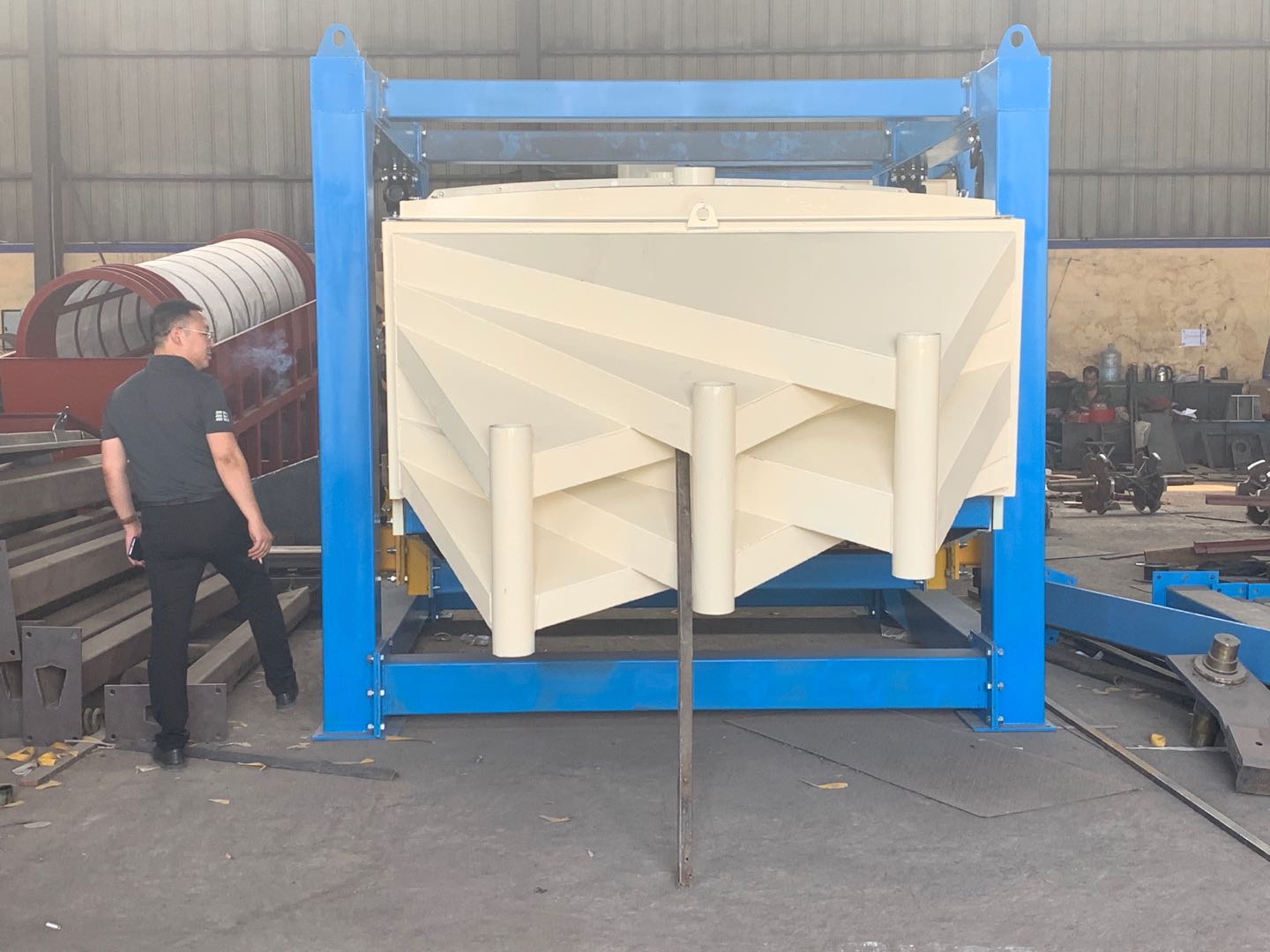 石英粉方形搖擺篩分機處理能力和篩分精度介紹