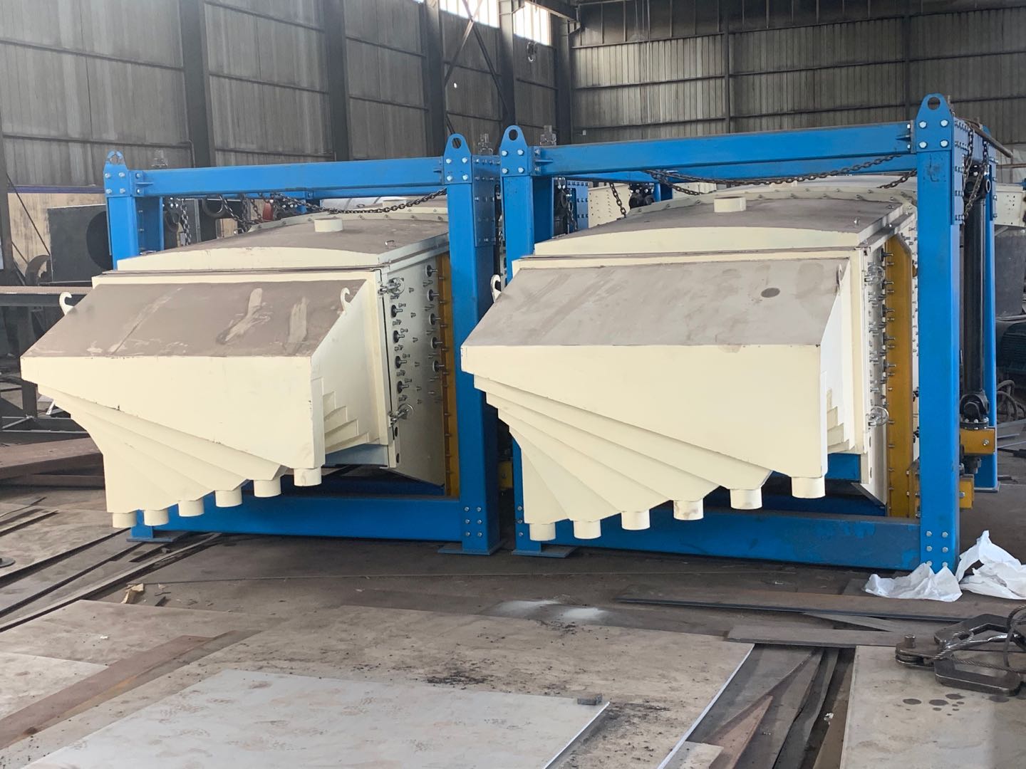 白色硅砂原料石英砂行業方形搖擺篩分級篩選能力特性