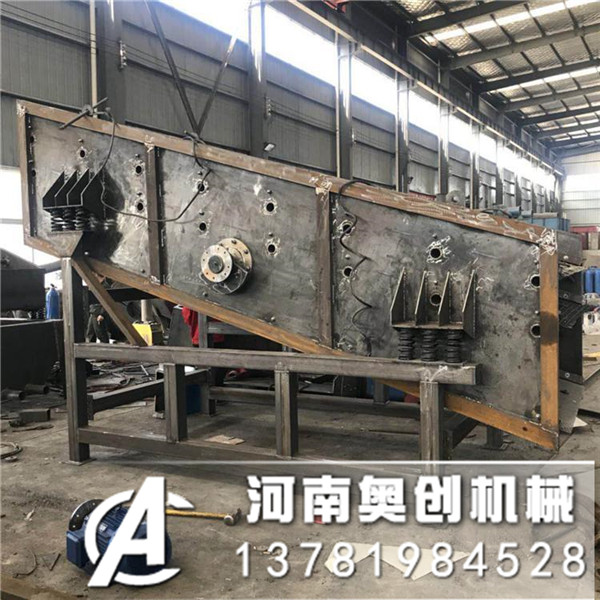 破碎機石子篩選分級05-12-13規格三層圓振動篩介紹