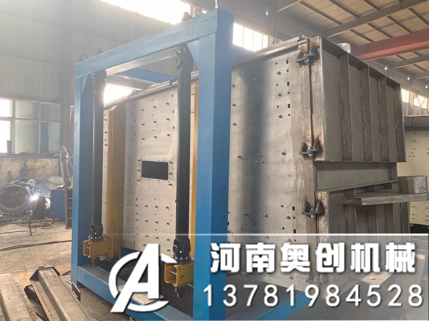 顆粒堿物料篩分篩選分級(jí)方形搖擺篩效果顯著