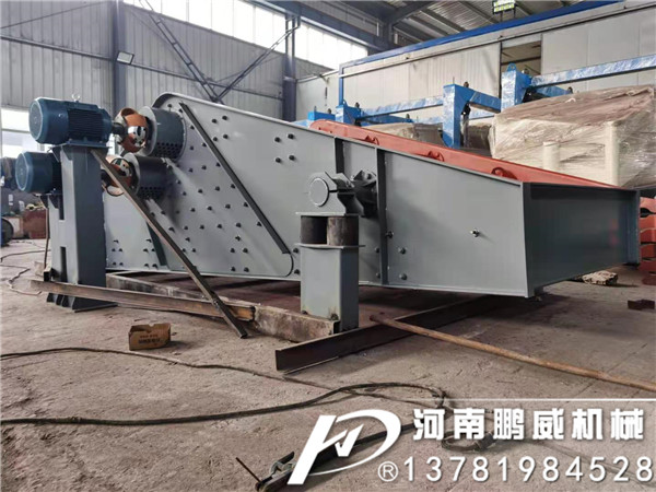 大型振動脫水篩對于石英砂洗沙制砂生產線中的作用